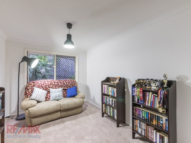 11 Marina Court, Eatons Hill QLD 4037