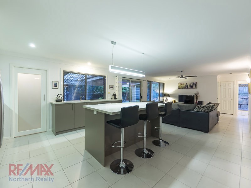 11 Queen Elizabeth Dve, Eatons Hill QLD 4037