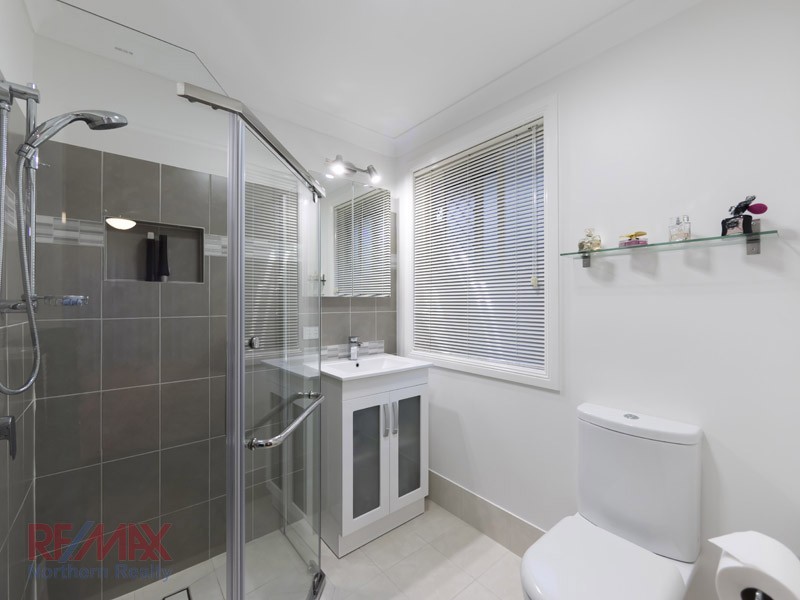 11 Queen Elizabeth Dve, Eatons Hill QLD 4037