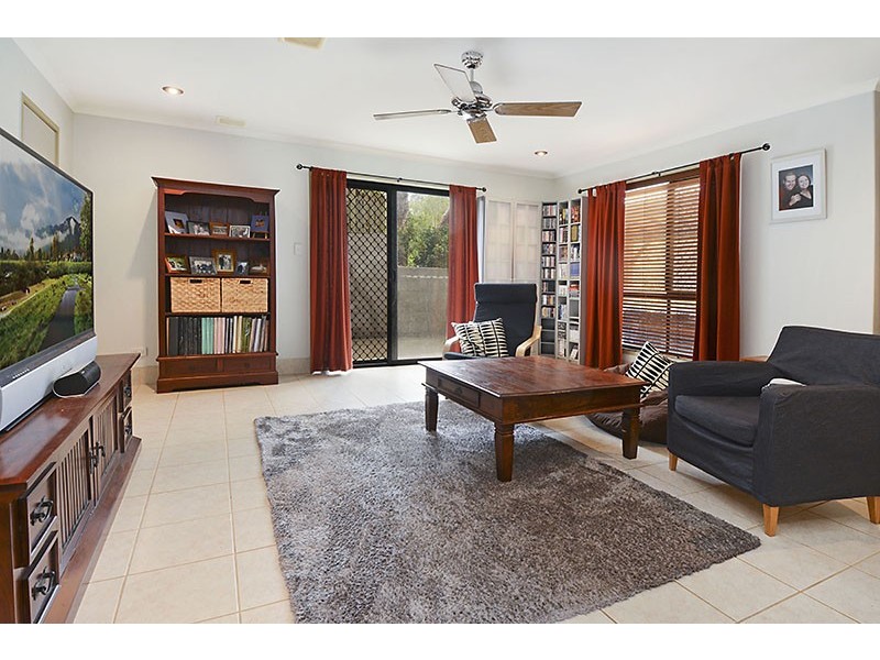 31 Larwood Place, Ferny Hills QLD 4055