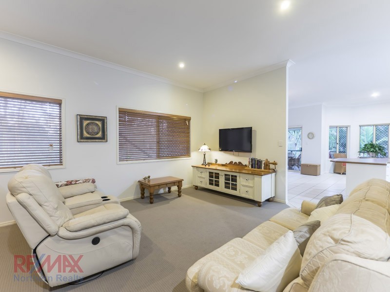 3 Hillgrove Cl, Eatons Hill QLD 4037