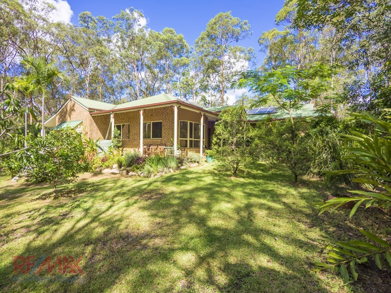 3 Hillgrove Cl, Eatons Hill QLD 4037