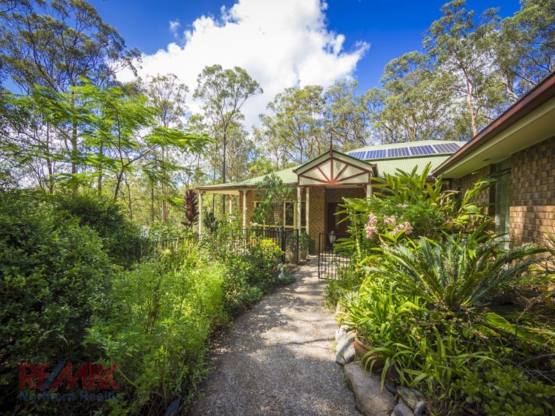 3 Hillgrove Cl, Eatons Hill QLD 4037