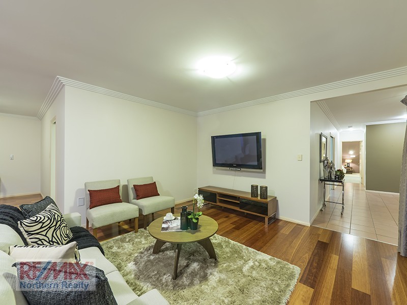 1 Holly Court, Albany Creek QLD 4035