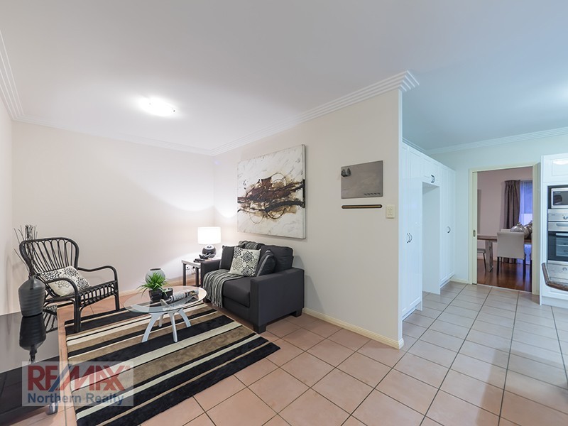 1 Holly Court, Albany Creek QLD 4035