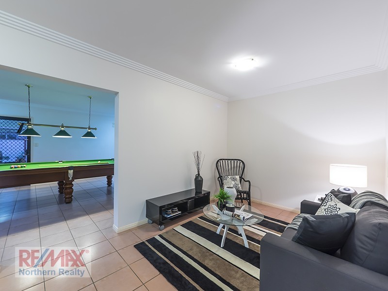 1 Holly Court, Albany Creek QLD 4035