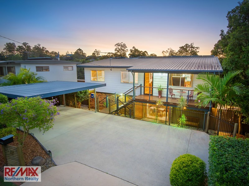 27 VIEW CRESCENT, Arana Hills QLD 4054