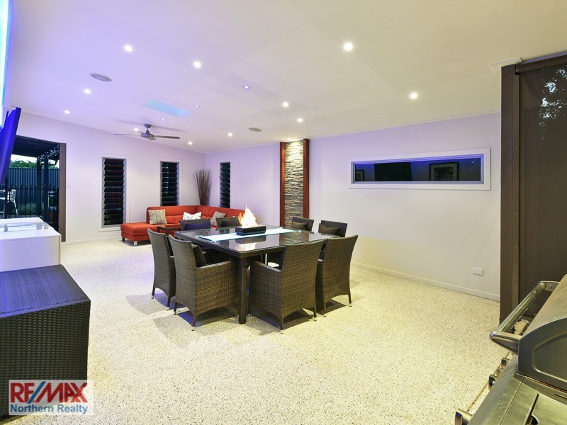 27 VIEW CRESCENT, Arana Hills QLD 4054