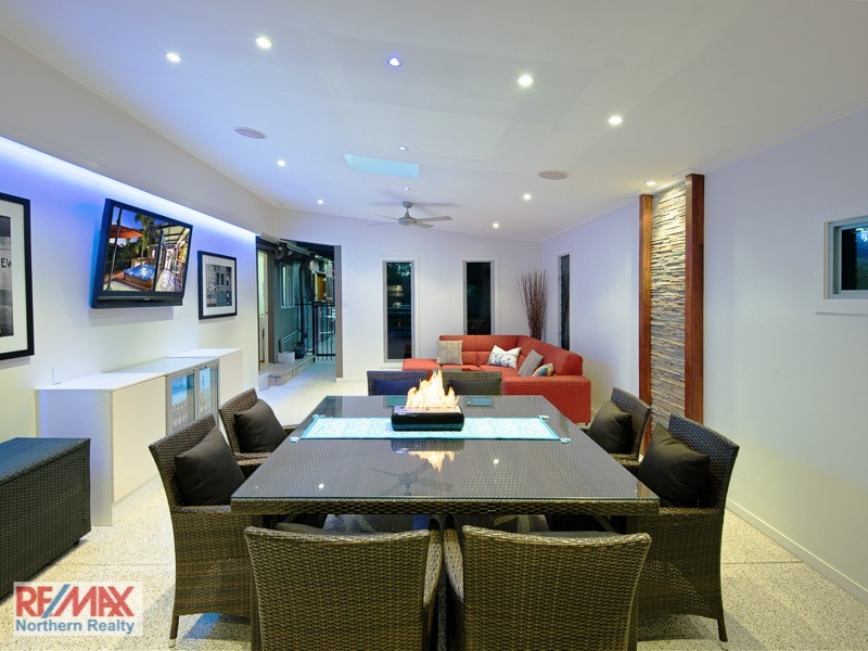 27 VIEW CRESCENT, Arana Hills QLD 4054