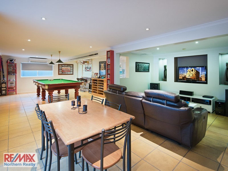 27 VIEW CRESCENT, Arana Hills QLD 4054