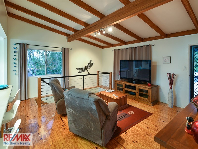 27 VIEW CRESCENT, Arana Hills QLD 4054