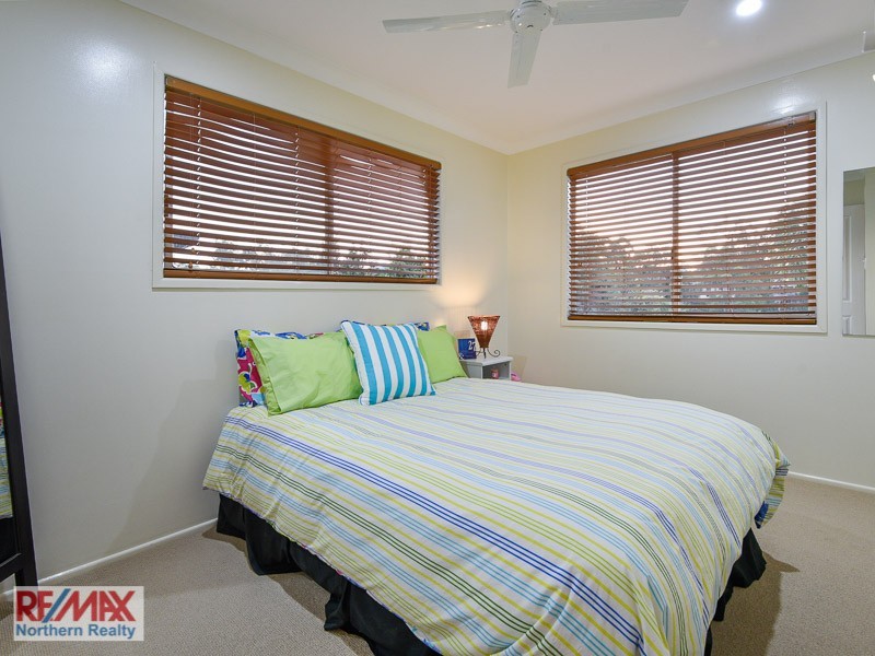 27 VIEW CRESCENT, Arana Hills QLD 4054