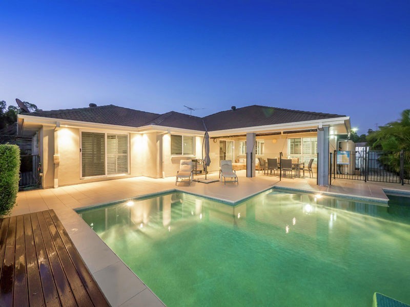 15 Corowa Court, Eatons Hill QLD 4037