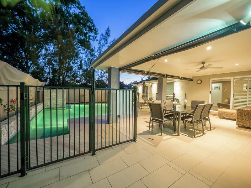 15 Corowa Court, Eatons Hill QLD 4037