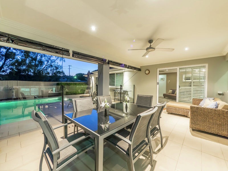 15 Corowa Court, Eatons Hill QLD 4037