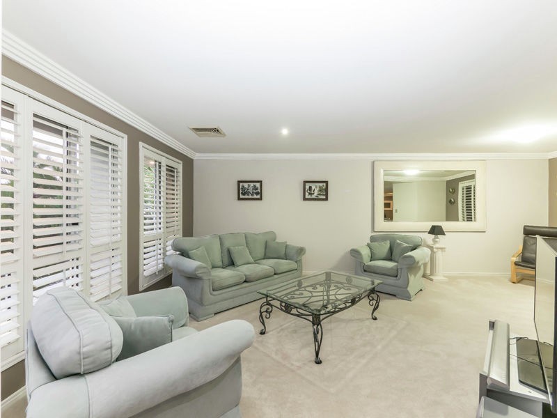 15 Corowa Court, Eatons Hill QLD 4037