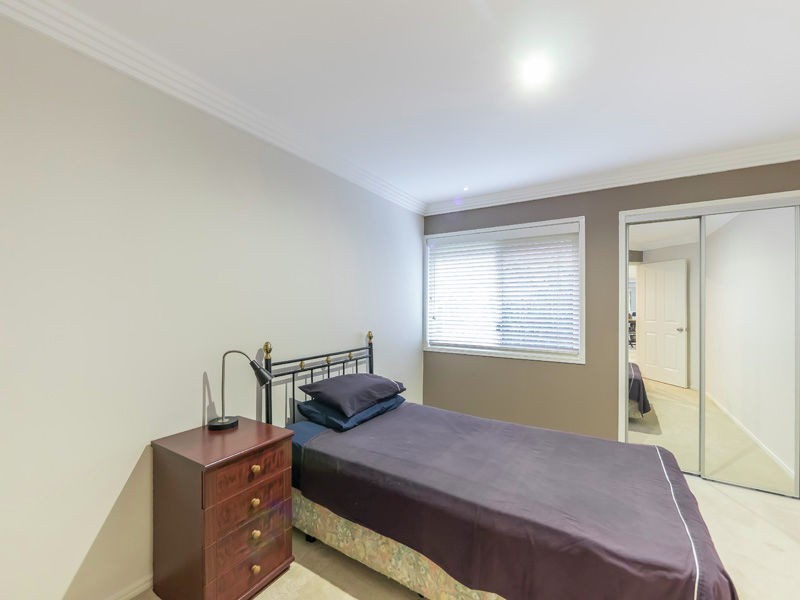 15 Corowa Court, Eatons Hill QLD 4037