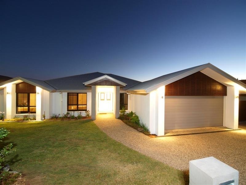 16 Alberic Court, Eatons Hill QLD 4037