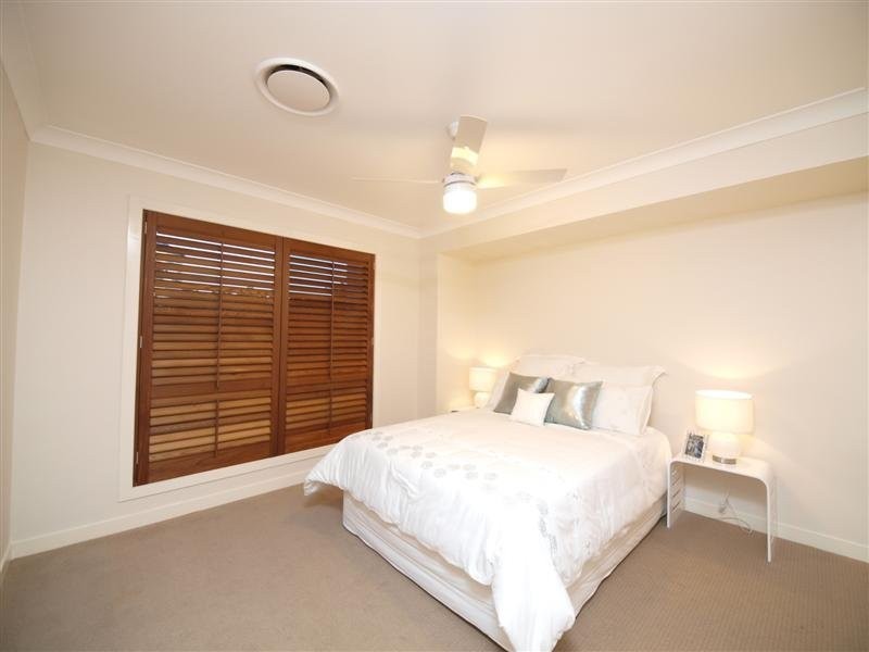 16 Alberic Court, Eatons Hill QLD 4037