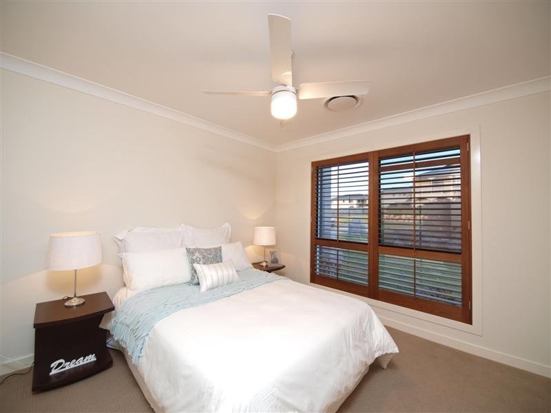 16 Alberic Court, Eatons Hill QLD 4037