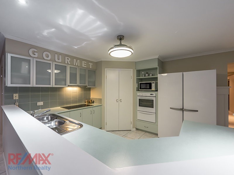 7 Mahogany Drive, Albany Creek QLD 4035