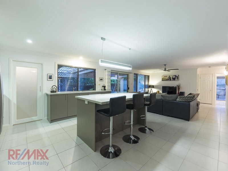 11 Queen Elizabeth Dve, Eatons Hill QLD 4037