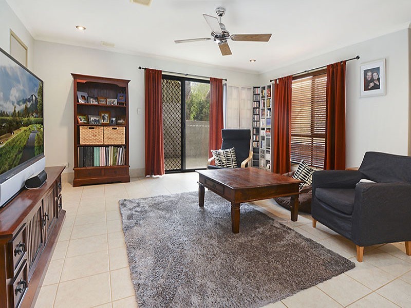 31 Larwood Place, Ferny Hills QLD 4055