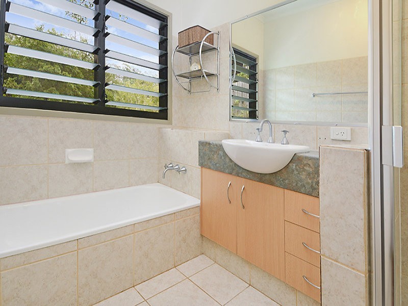 31 Larwood Place, Ferny Hills QLD 4055