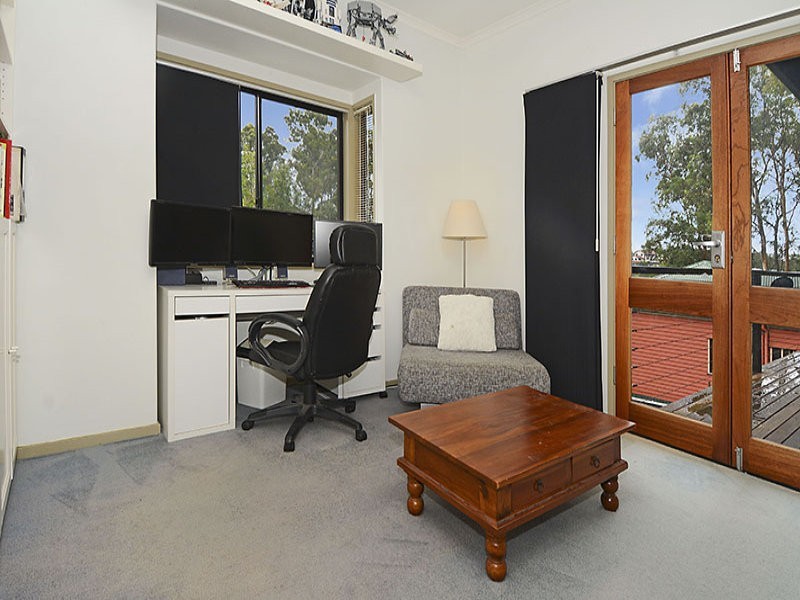 31 Larwood Place, Ferny Hills QLD 4055