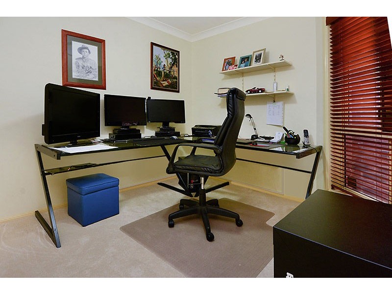 6 Pardalote Place, Cashmere QLD 4500