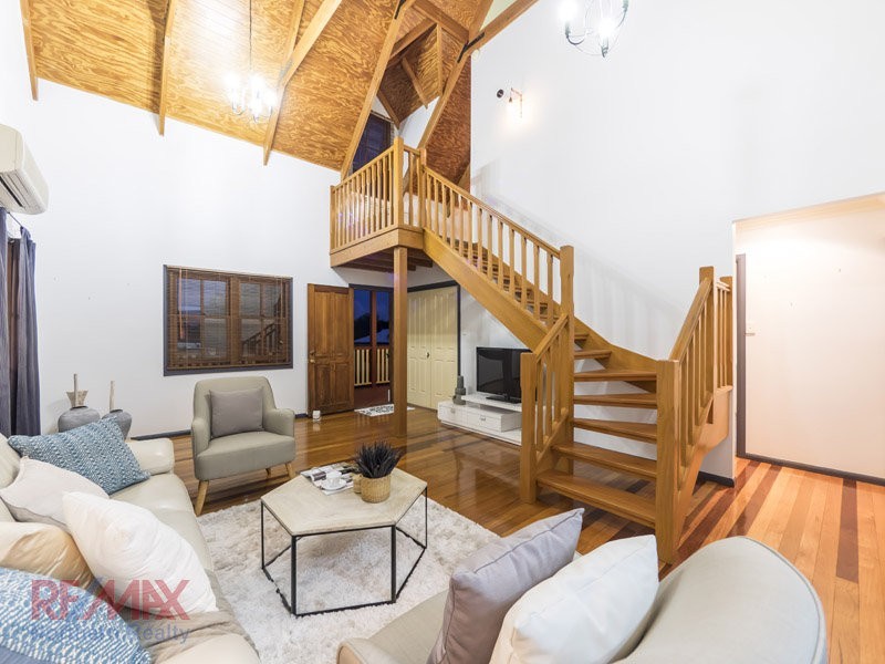 7 Renae Ct, Eatons Hill QLD 4037