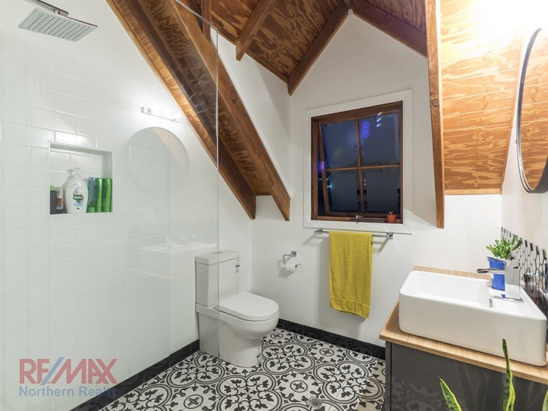 7 Renae Ct, Eatons Hill QLD 4037