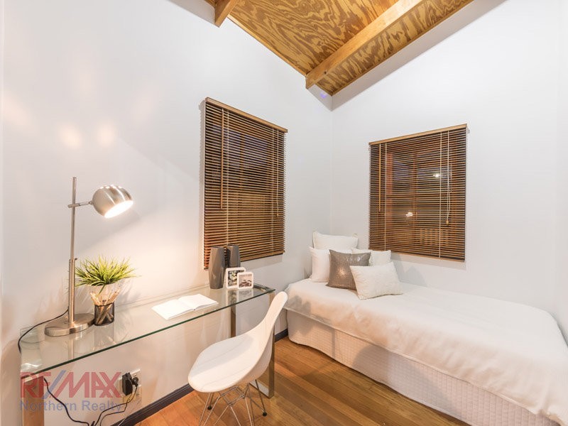 7 Renae Ct, Eatons Hill QLD 4037