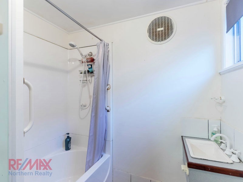 52 Pleasant Dve, Albany Creek QLD 4035