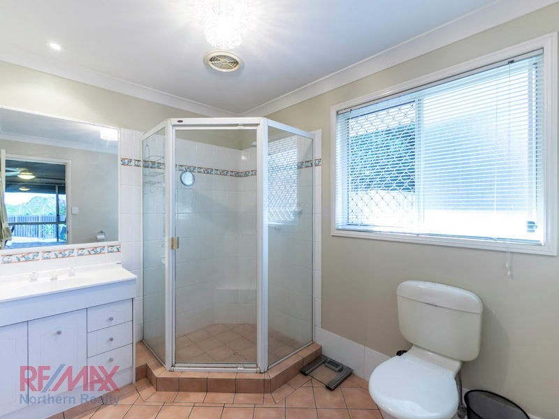 6 Greenside Place, Joyner QLD 4500