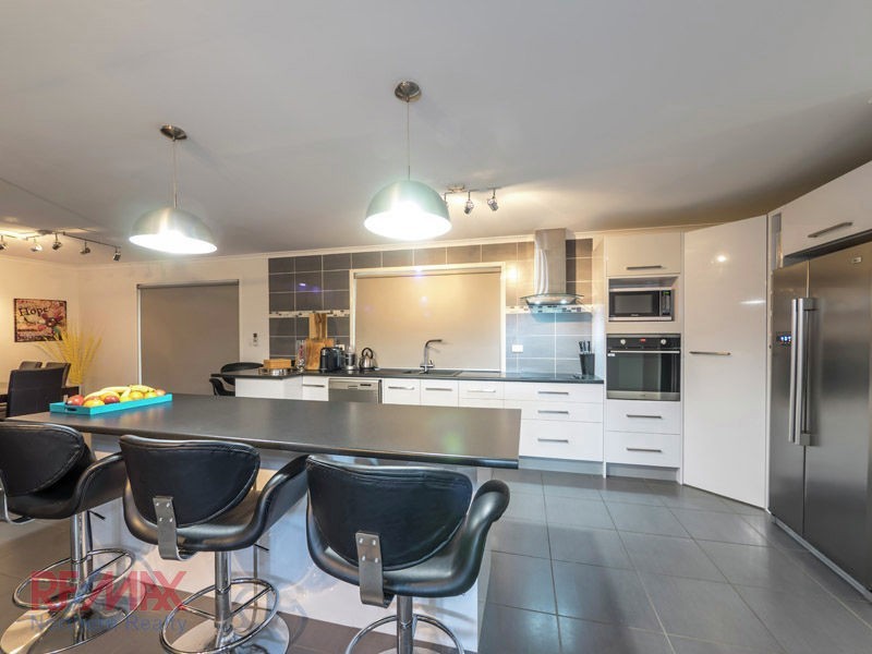 7 Chickowee Street, Albany Creek QLD 4035