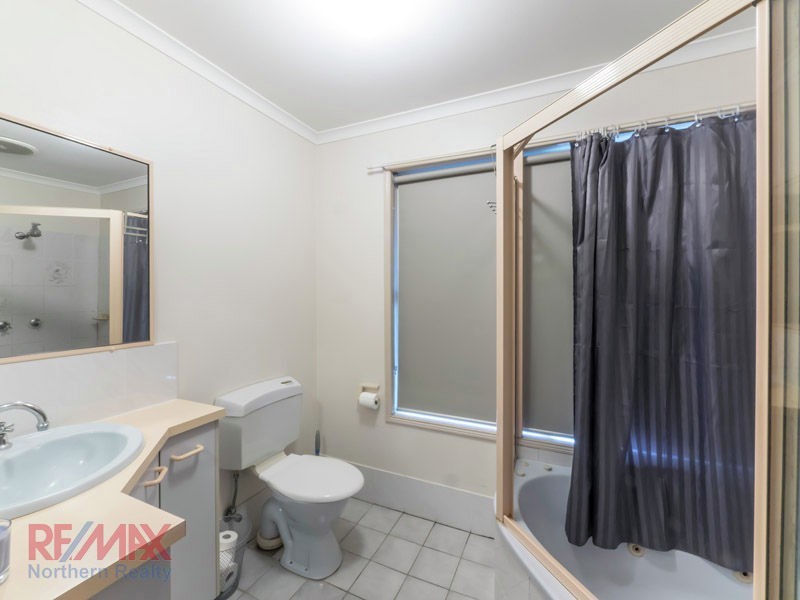 7 Chickowee Street, Albany Creek QLD 4035