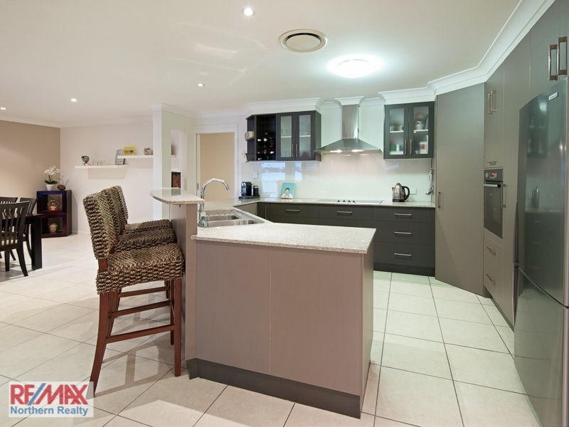 3 Fidelio Court, Eatons Hill QLD 4037