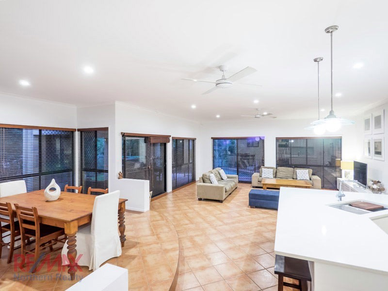 3 Plum Pine Ct, Eatons Hill QLD 4037