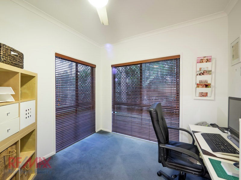 3 Plum Pine Ct, Eatons Hill QLD 4037