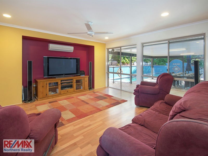 18 Langley Place, Albany Creek QLD 4035