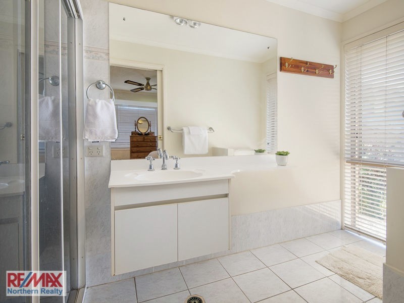 18 Langley Place, Albany Creek QLD 4035