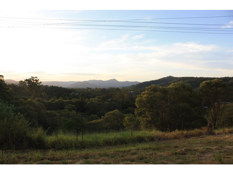 674 Eatons Crossing Road, Draper QLD 4520