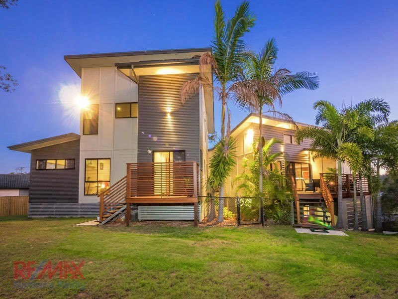 64 Corvus Dve, Cashmere QLD 4500