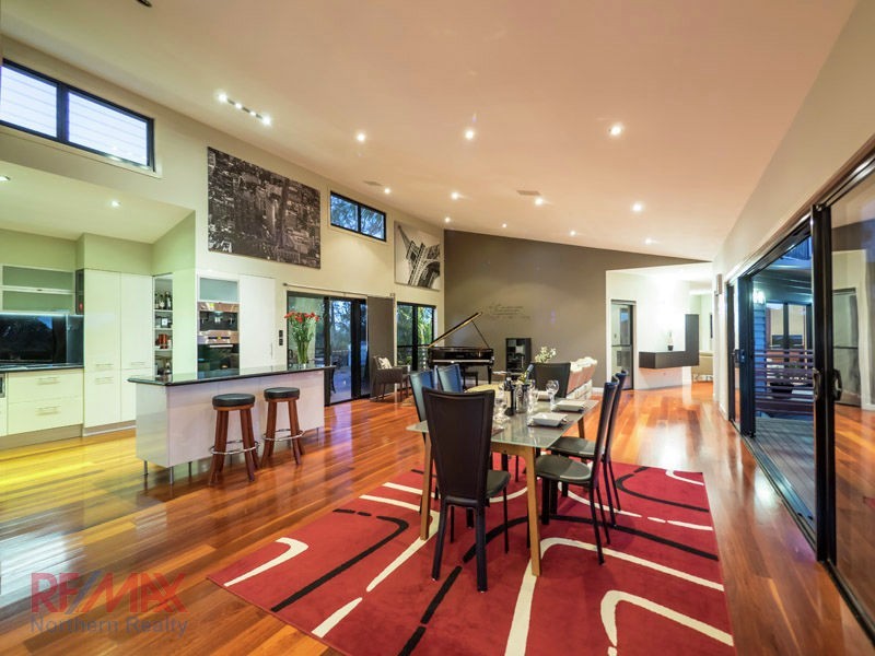 64 Corvus Dve, Cashmere QLD 4500