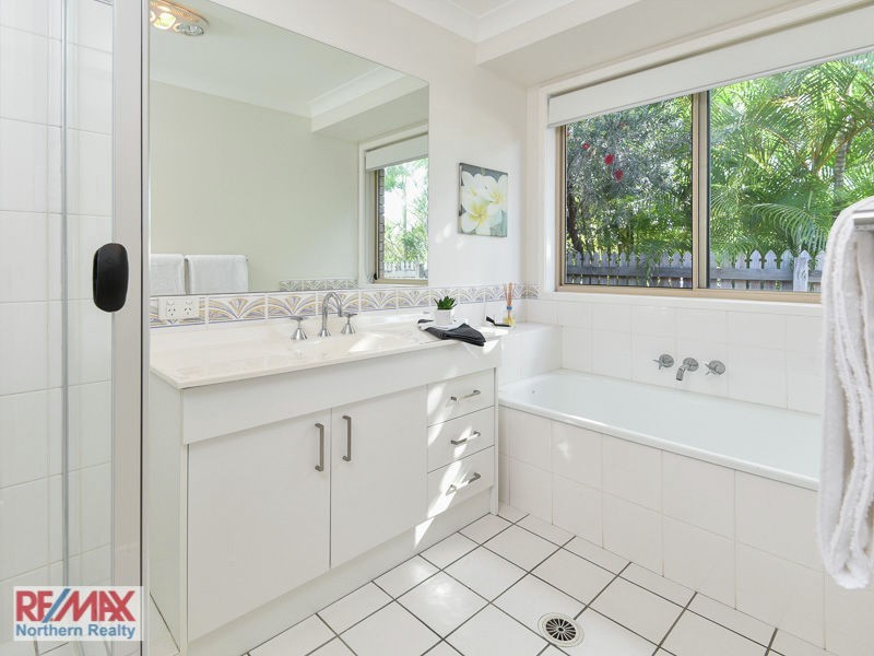 80 Lancewood Drive, Albany Creek QLD 4035