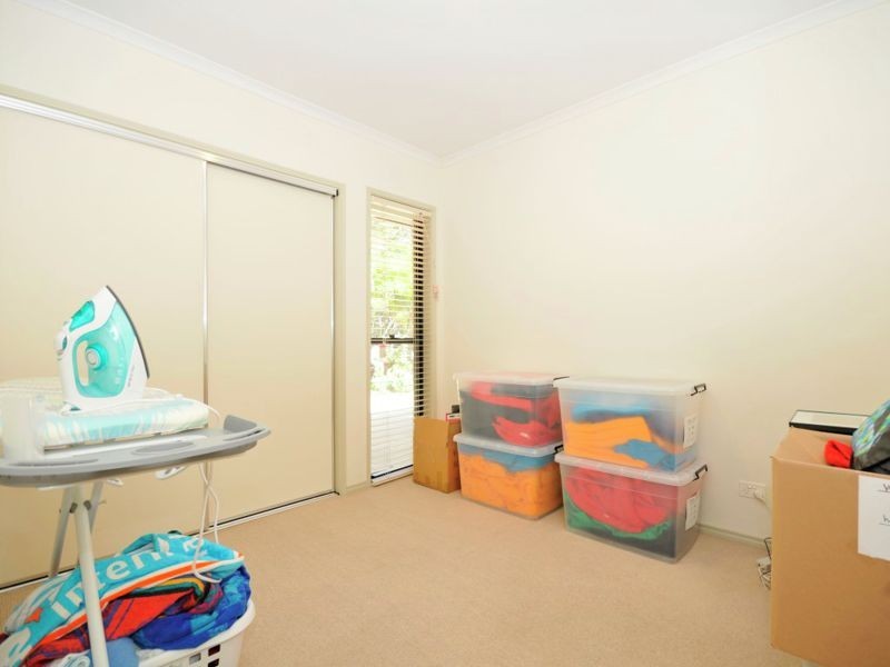 64 Hayward Ave, Cashmere QLD 4500