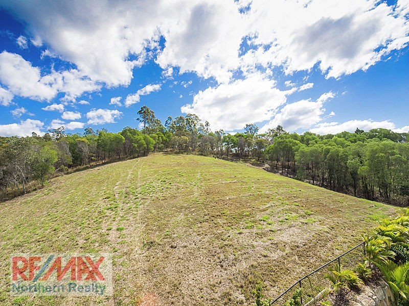 6 Lottie Place, Cashmere QLD 4500