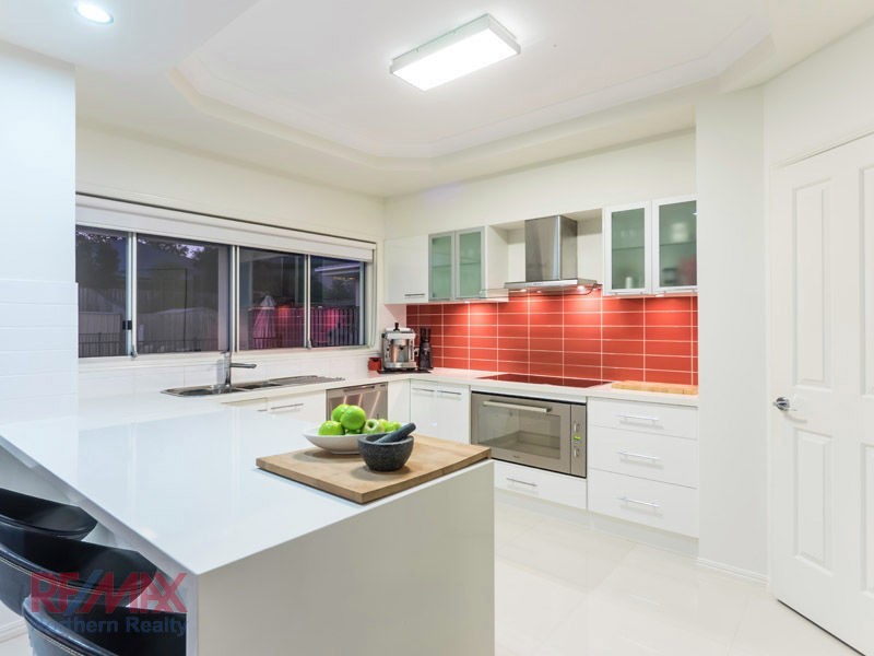 11 confluence ct, Eatons Hill QLD 4037