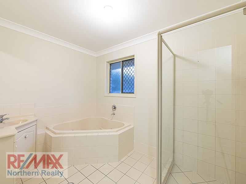 17 Birmingham Street, Eatons Hill QLD 4037